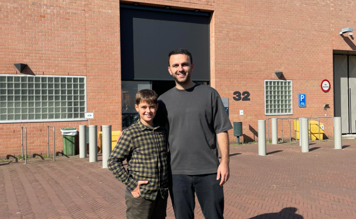 Jakup Krasniqi përjeton momente emocionuese në gjykatën e Hagës