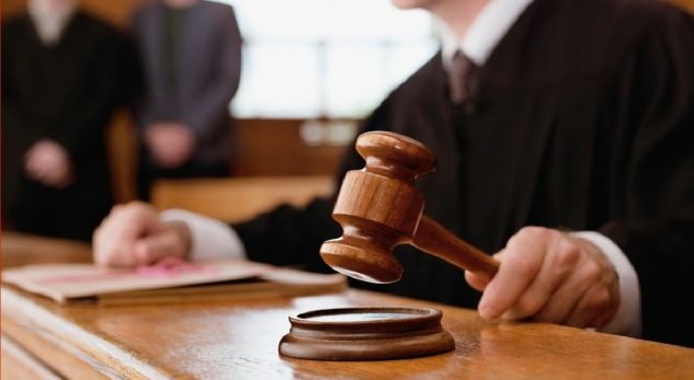 I jepet 12 vjet burgim të akuzuarit për vrasjen e vjehrrit në Prishtinë, ndryshohet cilësimi i veprës penale.