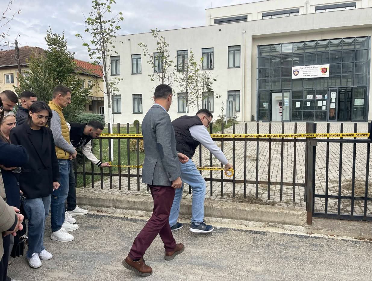 Çfarë po ndodh në Drenas? A janë këto shenja të ngritjes së tensionit!?