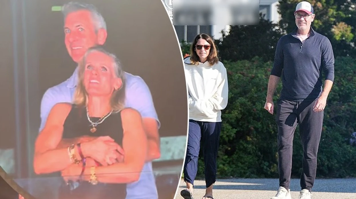 CEO i “Astronomer” rikthehet me bashkëshorten pas skandalit të “Kiss Cam” që tronditi mijëra shikues.