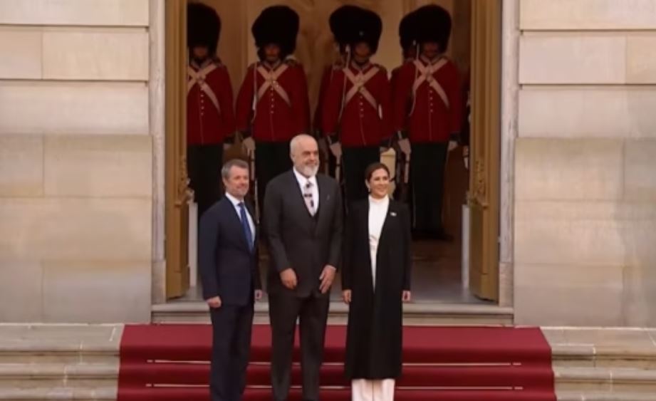 Kryeministri Rama takohet me çiftin mbretëror në Danimarkë