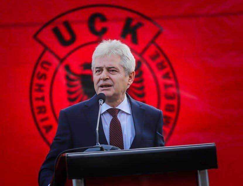 Ali Ahmeti anulon aktivitetet për t’u bashkuar në protestën e UÇK-së