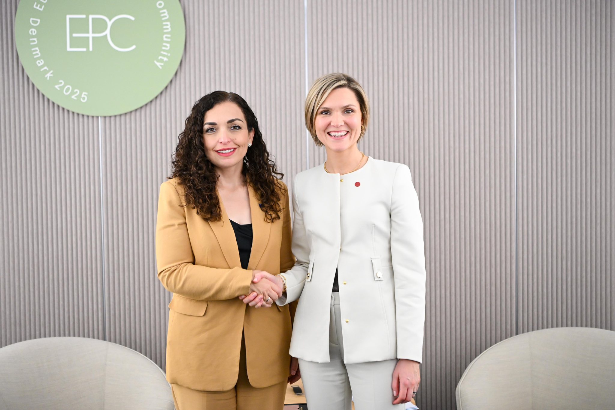 Osmani dhe Kryeministrja e Islandës diskutojnë për bashkëpunim ndërkombëtar