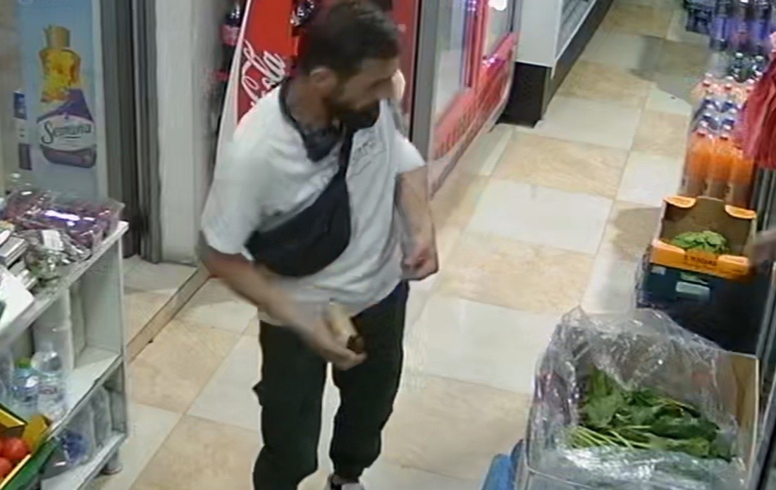 Policia kërkon të identifikojë personin e dyshuar për vjedhje