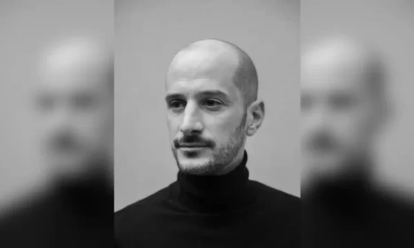 Fotoreporteri francez Antoni Lallican humb jetën në Ukrainë