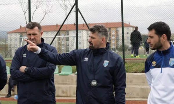 Bunjaku shpall ekipin për ndeshjet kualifikuese U19 Evropian