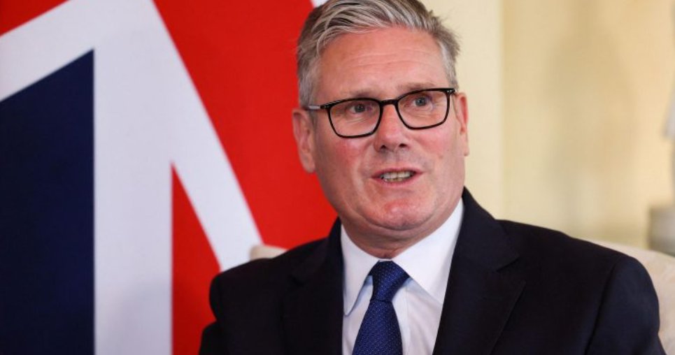 Starmer kërkon zbatimin e menjëhershëm të marrëveshjes së paqes në Gaza