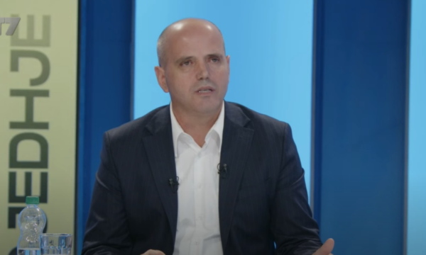 Hyseni reagon ndaj Bulliqit: Familja ime u godit rëndë në luftë