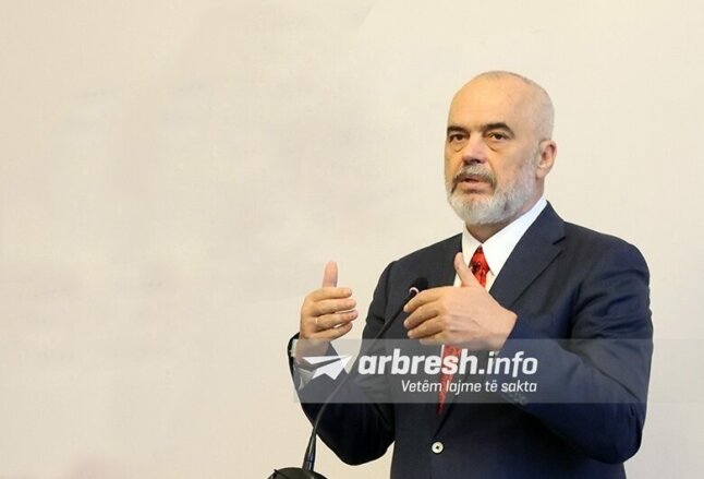 Menaxhimi i plazheve do t’u kalojë bashkive, thotë Rama