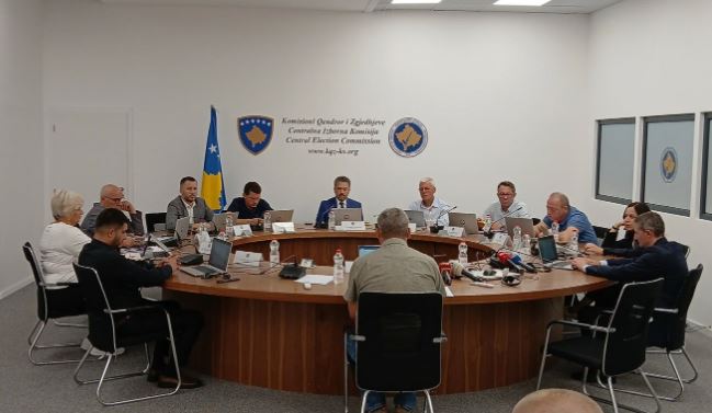 KQZ-ja diskuton piketat kryesore të rendit të ditës