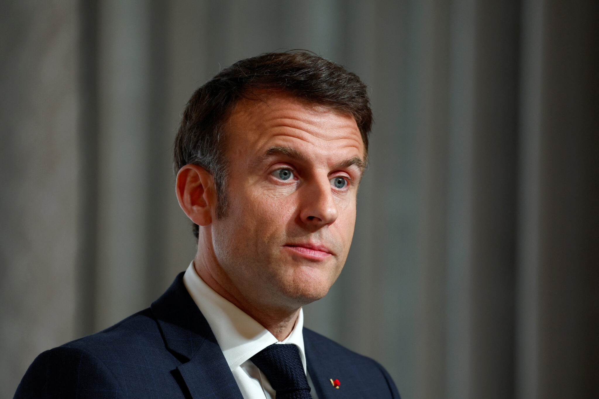 Macron i jep afat dy ditë kryeministrit për shpëtimin e qeverisë