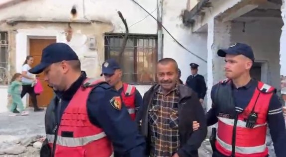 Xhaxhai i dytë i të dyshuarit për vrasje në Tiranë arrestohet