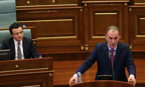 Limaj: Asnjëherë s’kemi dhënë mbështetje për Kurtin