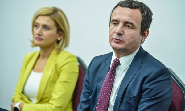 Kurti refuzon propozimin e Kusarit për qeveri të përkohshme