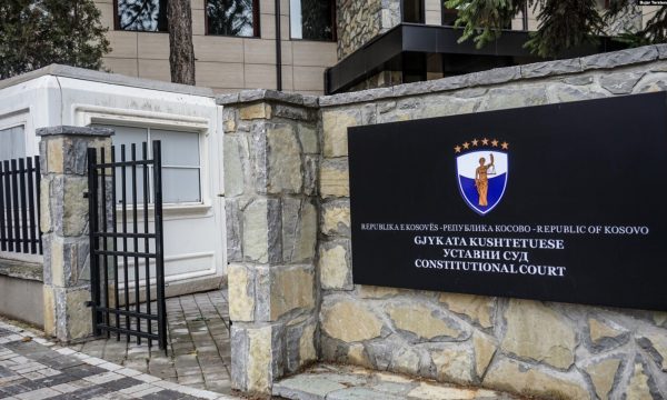 Kushtetuesja: Kuvendi s’mund të funksionojë pa nënkryetar tani