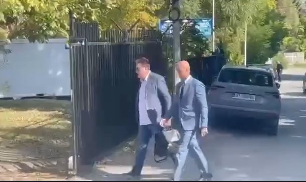 Simiq në gjykatë për akuzat e sulmit ndaj gazetarëve në Mitrovicë