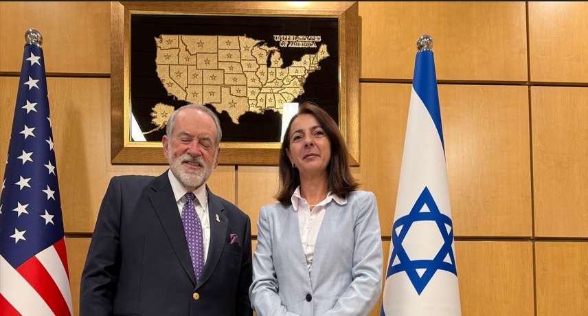 Demiri takohet me Huckabee, vlerëson mbështetjen amerikane