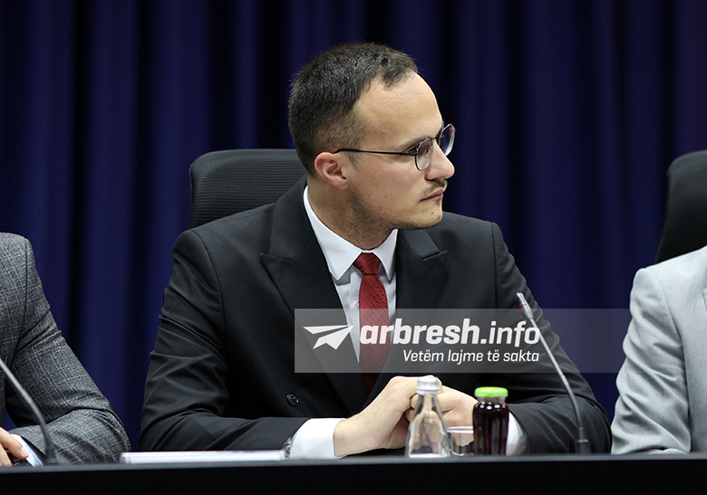 Alban Hyseni i VV kryeson në rezultatet e para në Gjilan