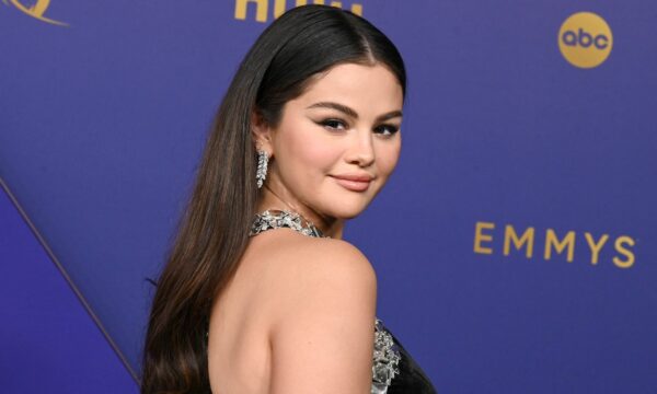 Selena ndryshon pamjen pas kurorëzimit të martesës