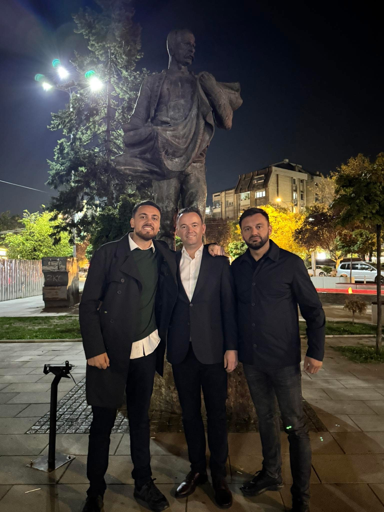 Këshilltari i Pecit përdor gjuhë të papërshtatshme online