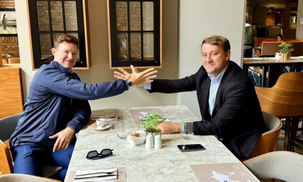 Ambasadorët Meidani dhe Qehaja festojnë suksest e kombëtareve