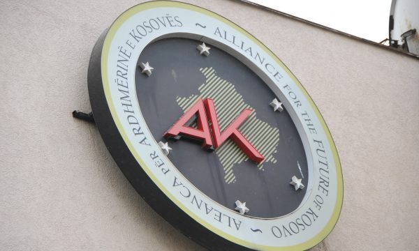 AAK përjashton mundësinë e bashkëpunimit me Kurtin për qeverinë