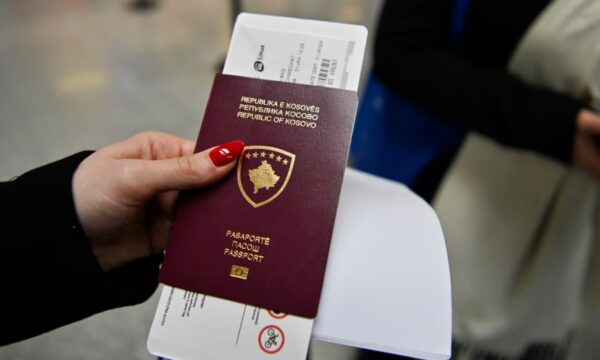 Renditja e pasaportës së Kosovës bie me katër pozicione