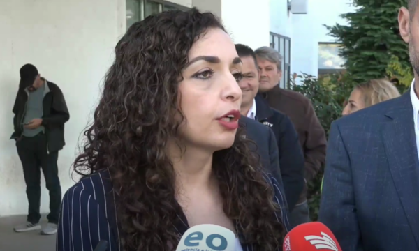 Presidentja Osmani mbështet protestën në Tiranë për ish-krerët e UÇK-së