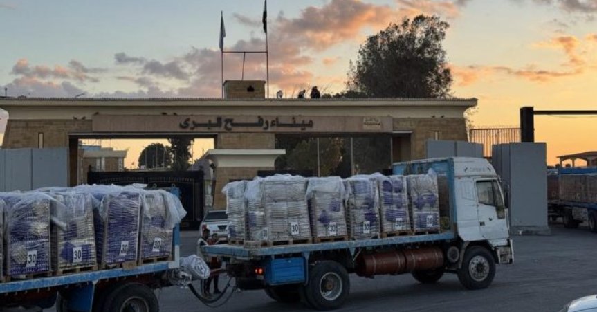 600 Kamionë Ndihmë Humanitare Hyjnë Në Gaza nga Izraeli