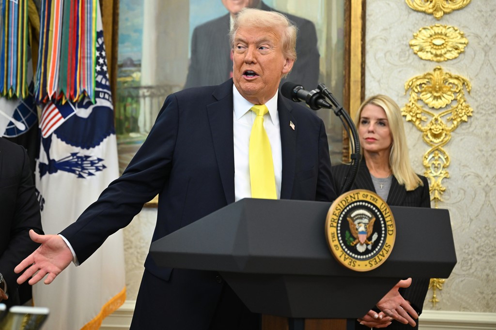 Trump kërkon çarmatosjen e Hamasit në deklaratë të re