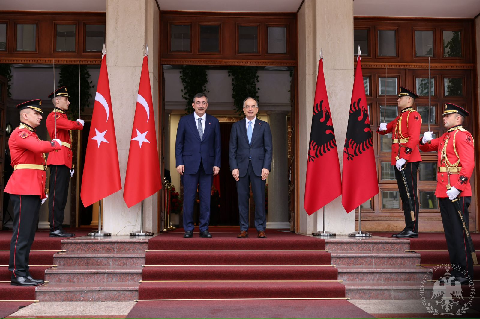 Presidenti Begaj dhe Zv. Presidenti turk diskutojnë sigurinë rajonale