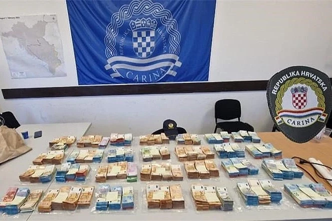 Shtetas shqiptar ndalohet me 700,000 euro në kufirin Kroaci-Bosnje