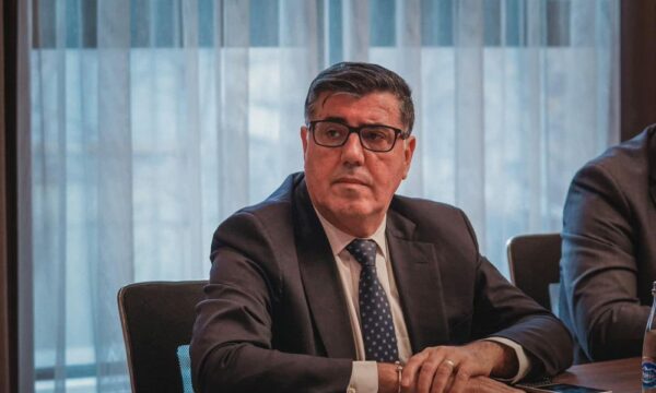 A po paralajmëron balotazh në Komunën e Gjilanit Lutfi Haziri?