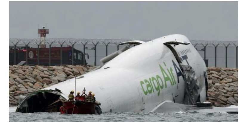 Aksident ajror në Hong Kong, dy viktima pas përplasjes me makinë