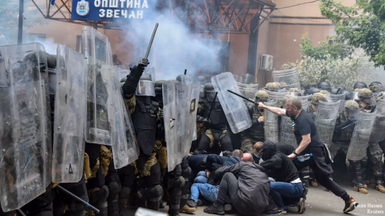 Gjoba për dy serbë që pranuan fajësinë për huliganizëm në veri