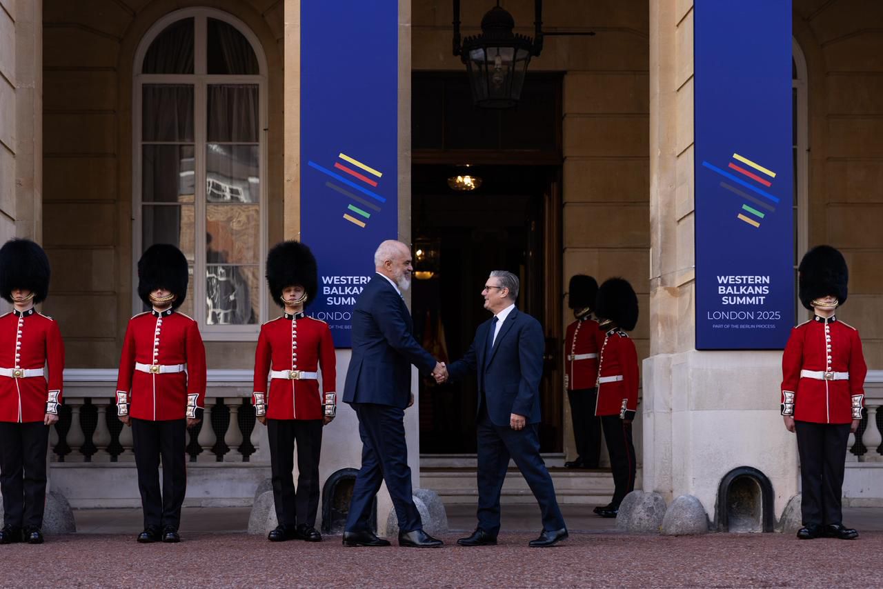 Rama takohet me kryeministrin Starmer në Samitin e Berlinit