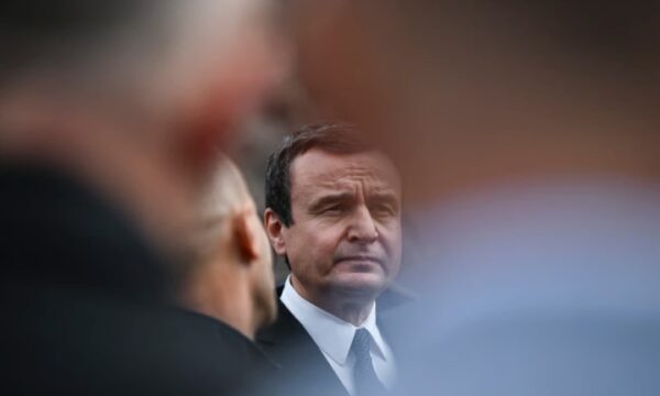 Kurti rikthehet në Kosovë për të marrë pjesë në ngjarje lokale