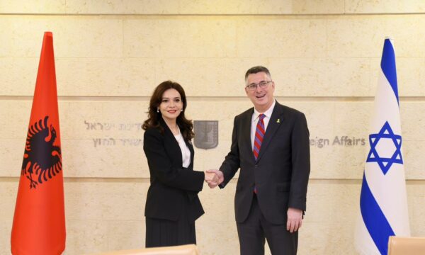 Ministrja e Jashtme e Shqipërisë takohet me homologun izraelit