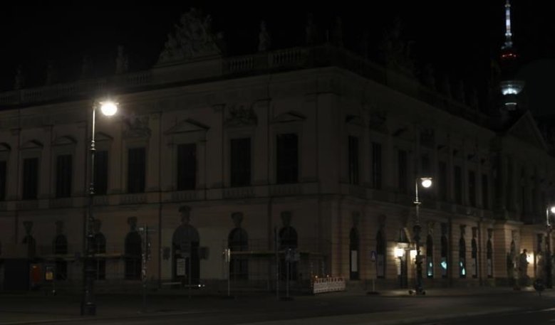 Stuhia në Francë lë pa energji mbi 100 mijë familje