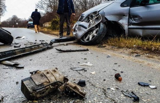 Aksident fatal në Krujë, 32-vjeçari vdes pas përplasjes me shtyllë