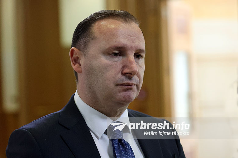 Zemaj kërkon falje publike pas incidentit të përfshirë