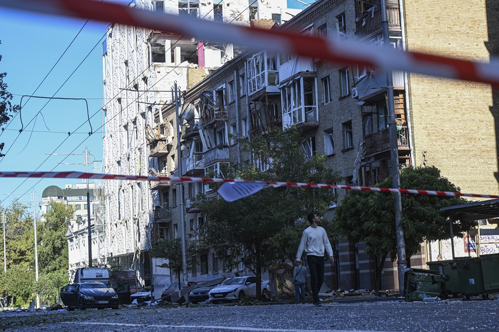 Sulme ajrore ruse në Kiev lënë dy të vdekur