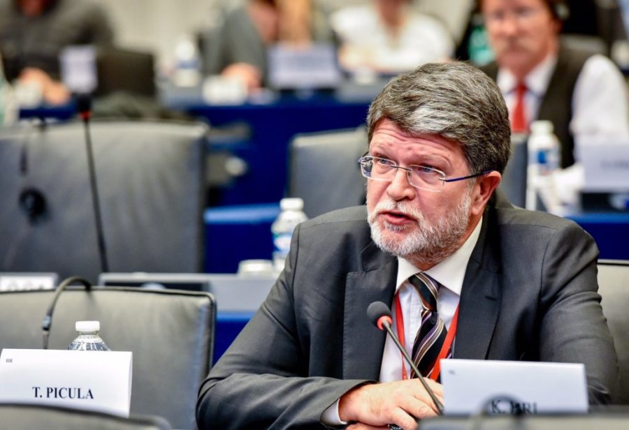 Kosova dhe njohja e saj, kyçe për anëtarësimin e Serbisë në BE