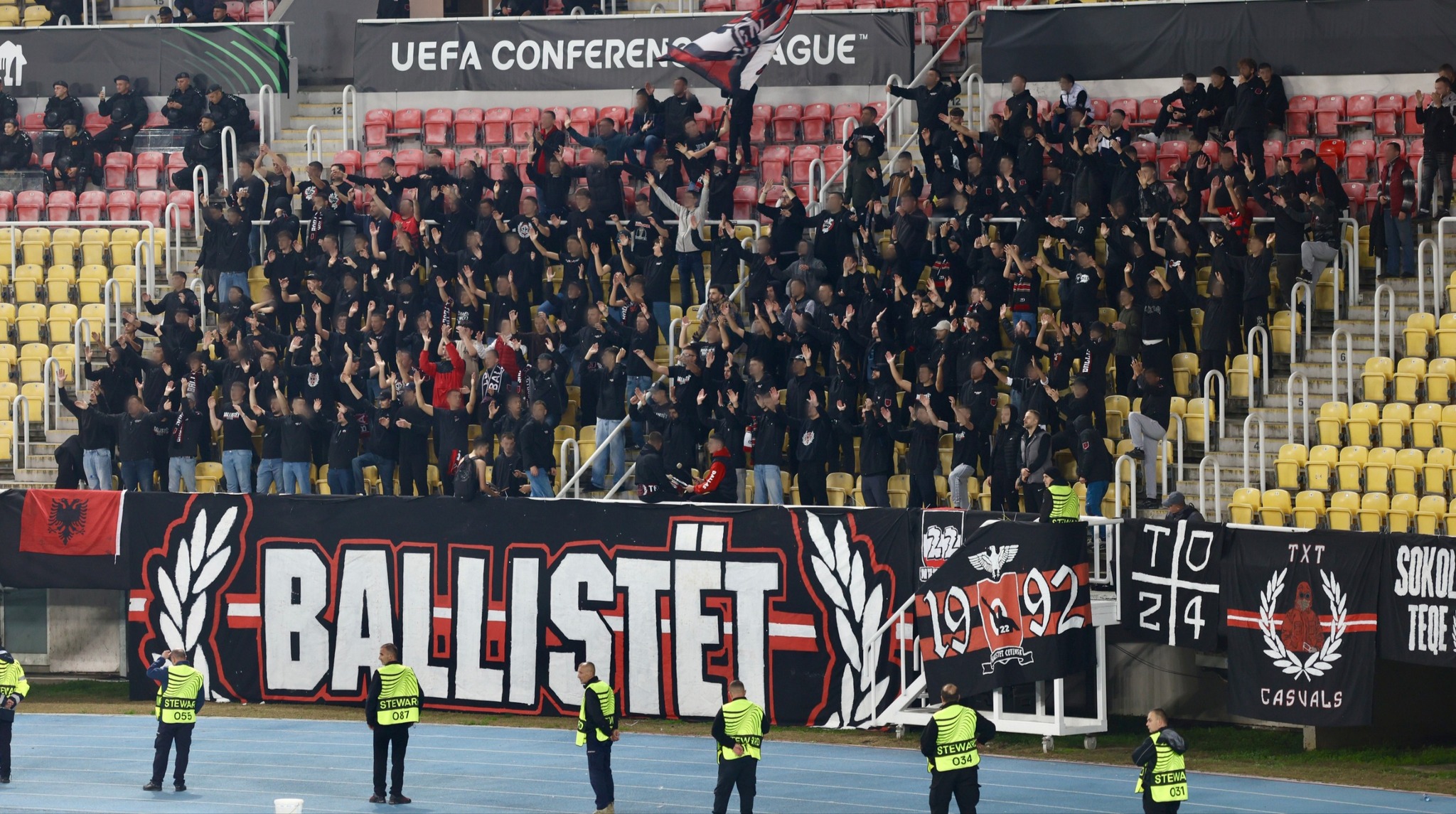 UEFA Ndëshkon Shkëndijën për Banderola Jashtë Normave Sportive