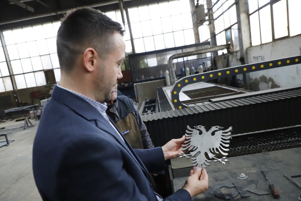 Mitrovica angazhohet për mbështetjen e bizneseve lokale