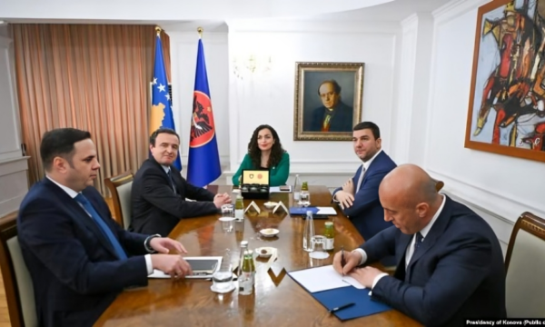 Osmani zhvillon takime me liderët për formimin e qeverisë