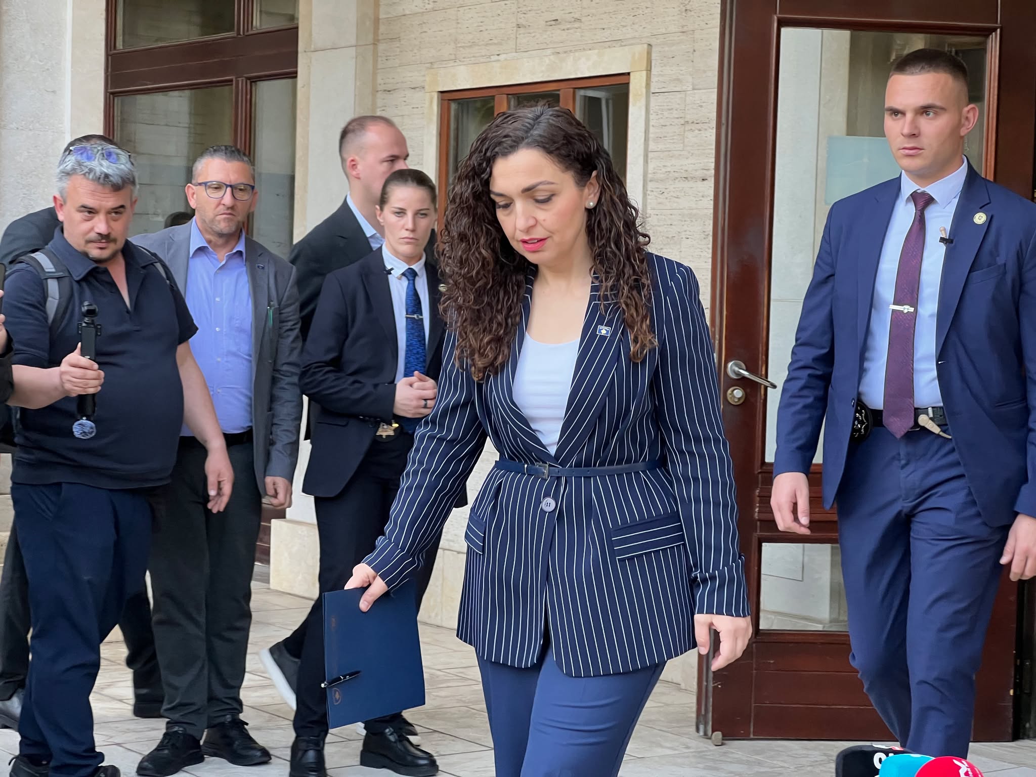 Osmani propozon rritje buxheti për të siguruar pagat e qytetarëve