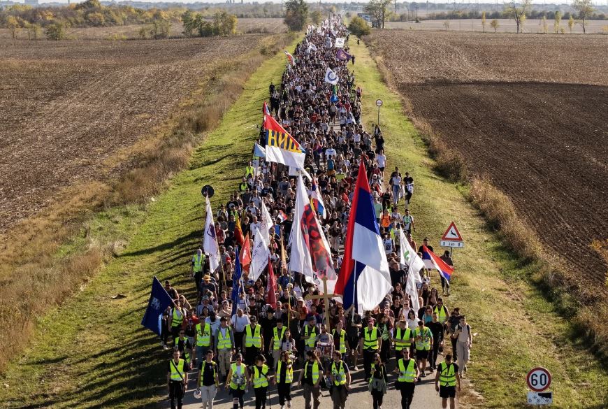 Novi Sadi përgatitet për protestën që sfidon Vuçiqin