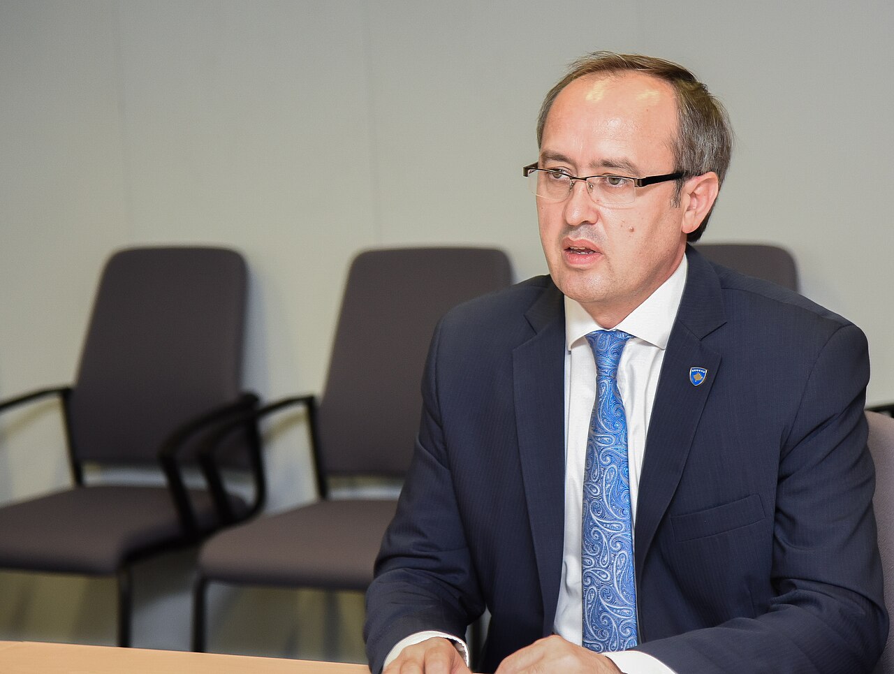 Hoti Denoncon Shkeljet Ligjore në Procesin e Projektbuxhetit