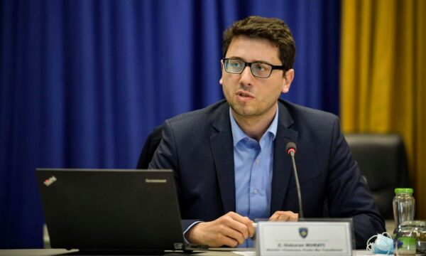 Murati kërkon mbështetje për buxhetin 2025 në parlament